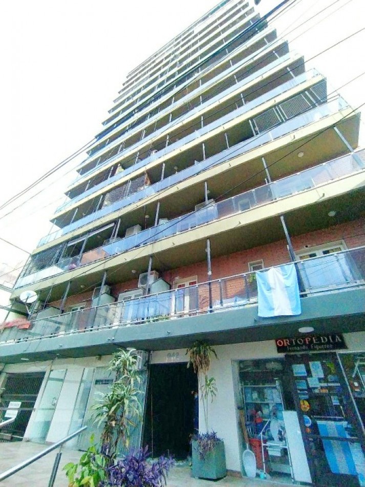Corrientes 942 - Monoambiente c/balcon Contrafrente