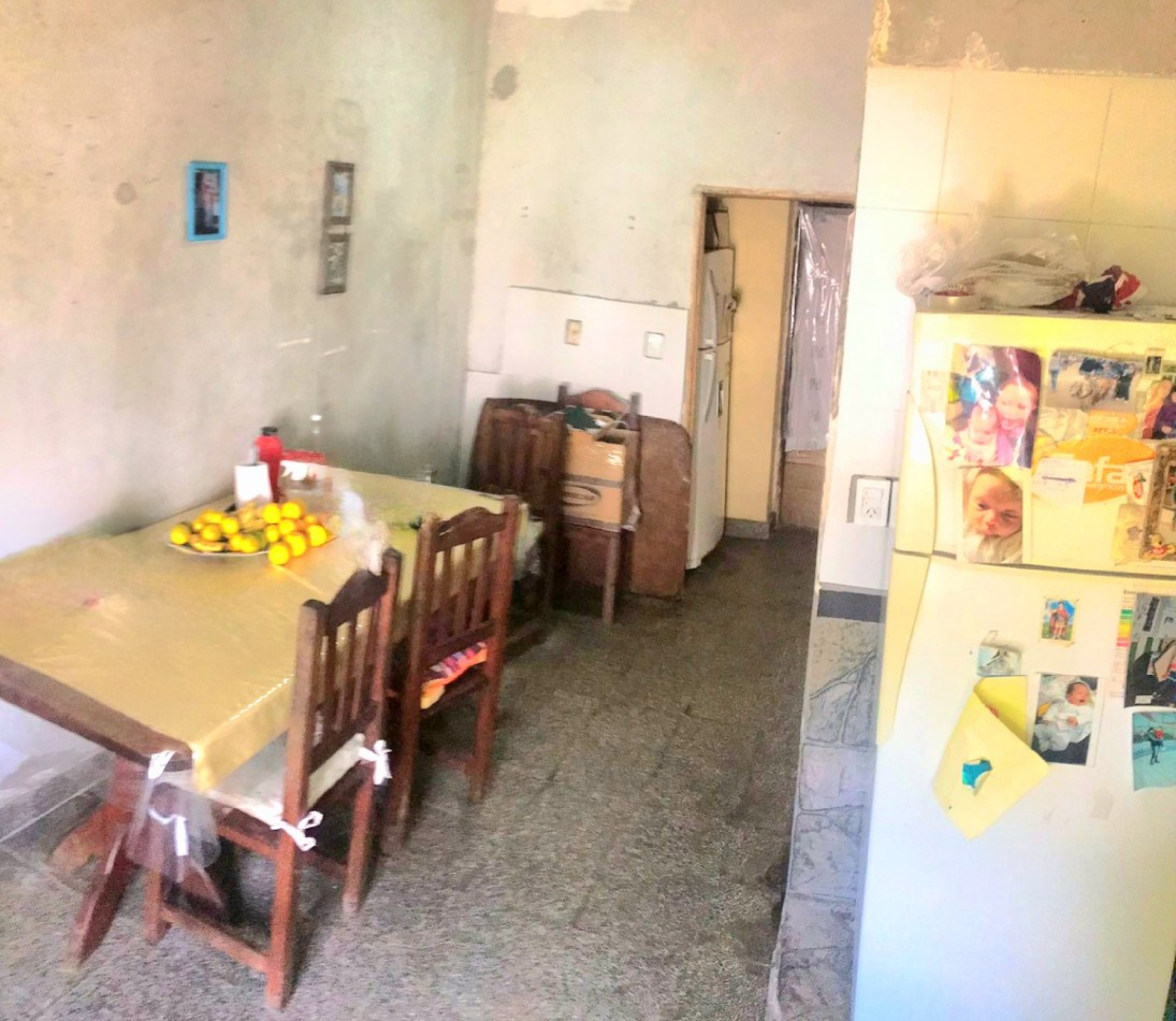 Lamadrid esq. Juan B. Teran- 2 Casas+ Depto.+ Local Comercial