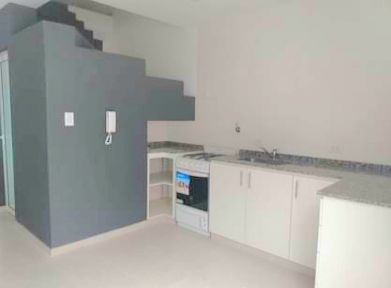 A 100 mts. Av. Constitucion - Duplex de 2D + Fondo + Cochera