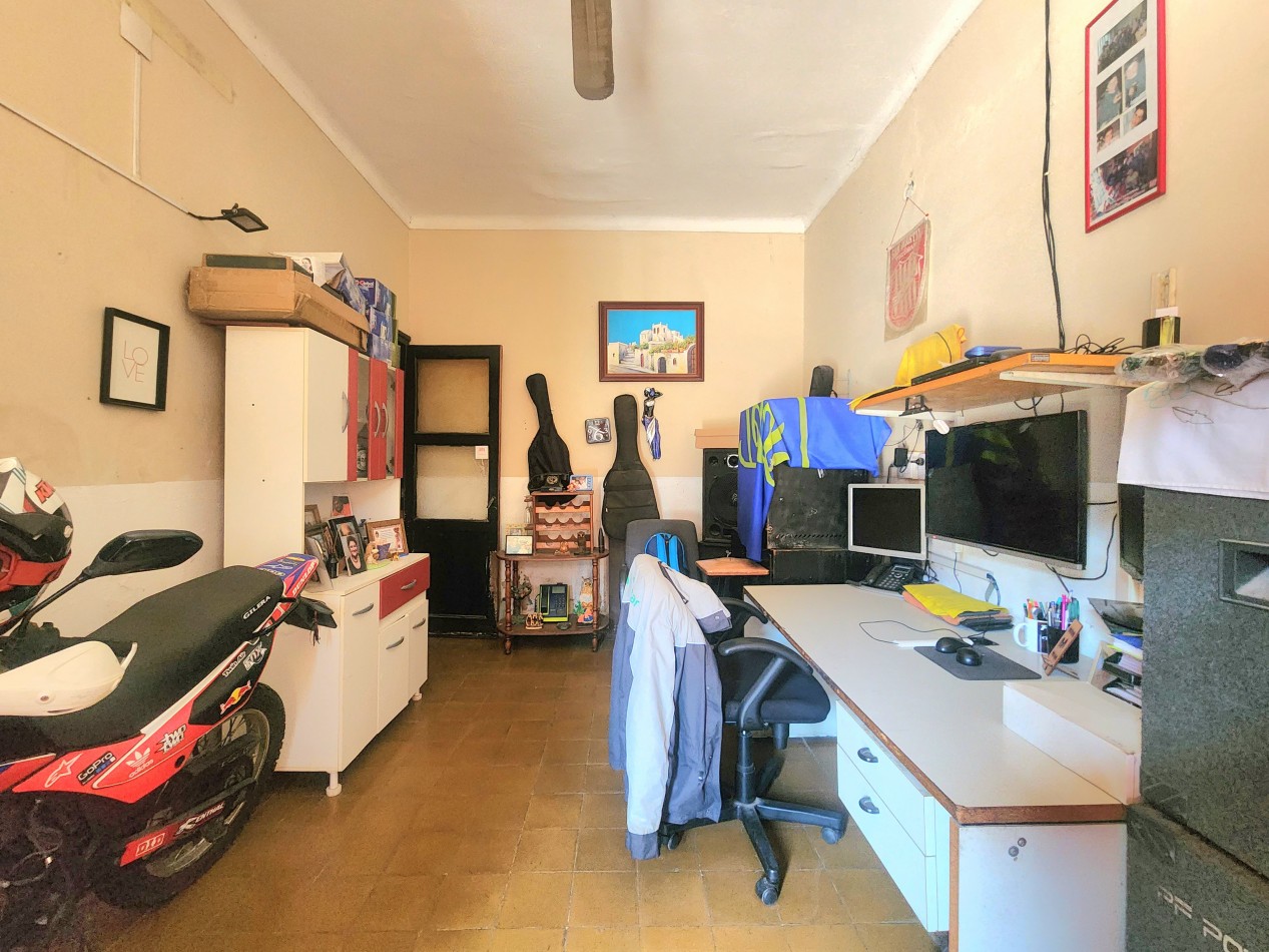 Z° Plazoleta Mitre - 12 de Octubre al 1.000 - Casa en Venta- Terreno  de 530 m2