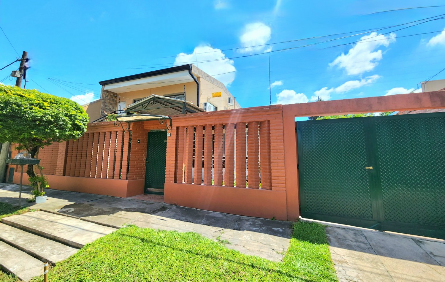 Yerba Buena - Bolivia al 600 Casa de 3D c/ fondo + Depto. de 3D 
