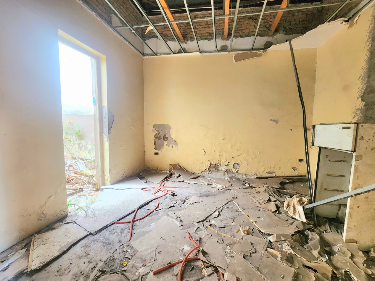 Las Piedras al 200 - Terreno de 238 m2 Ideal Comercio/Casa nueva/ Estacionamiento/Edificio