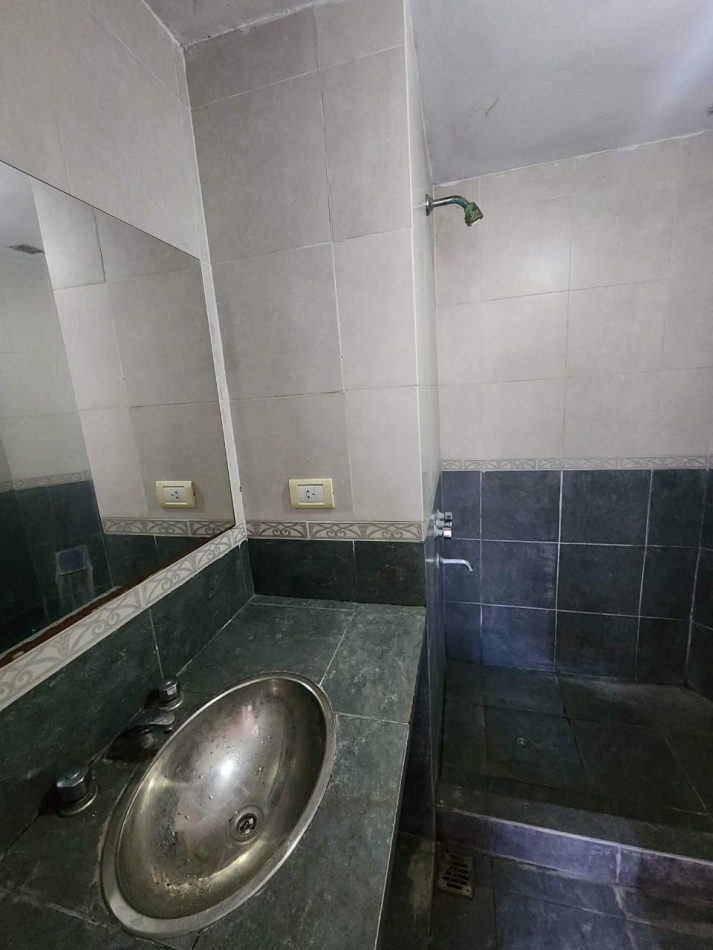 Maipu al 1300- Casa/ Pension con 9 habitaciones alquiladas 