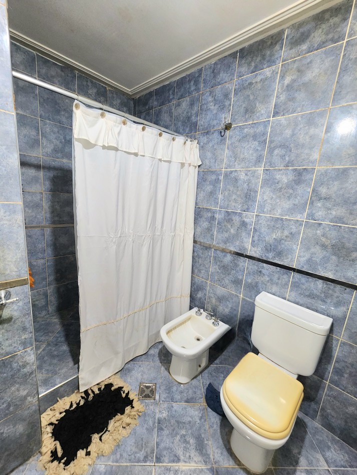 C/ Constancio Vigil al 2.300 Casa Esquina de 4D c/ Terreno de 720 m2
