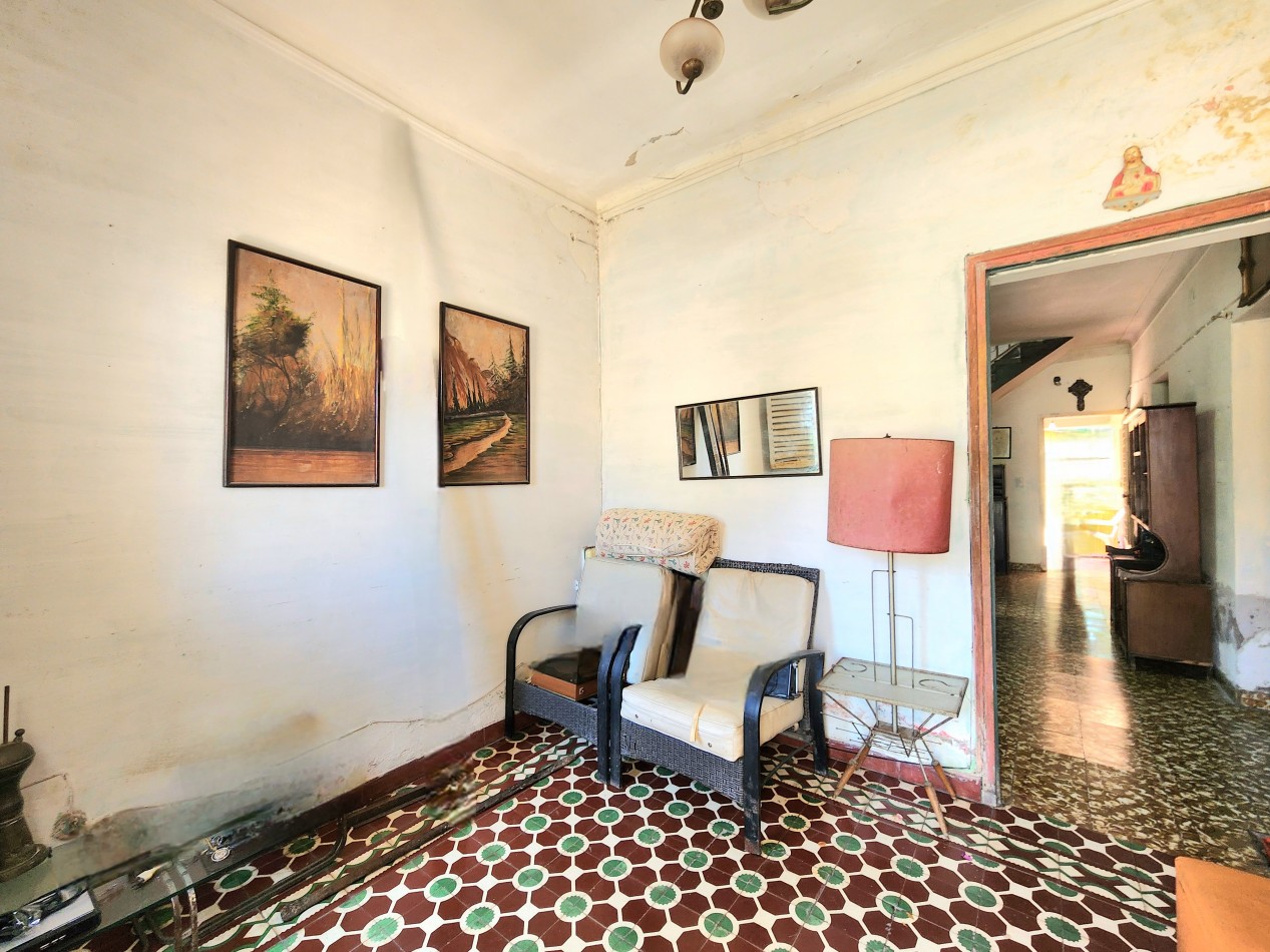 C/ Gdor. Gutierrez al 1500 (Villa 9 de Julio) - Casa de 2D + Depto. 2D c/ Fondo