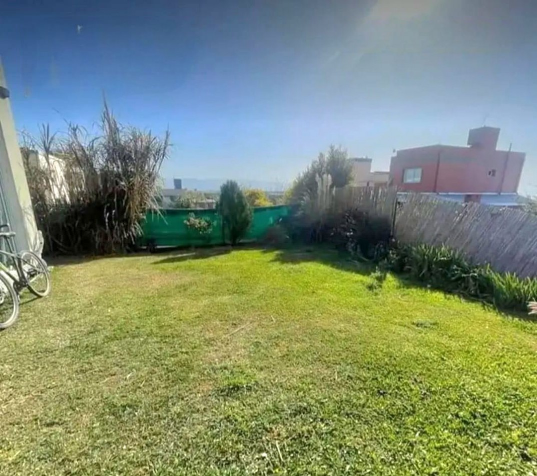 Country Loma Linda - Casa de 3D c/ Fondo y Pileta 