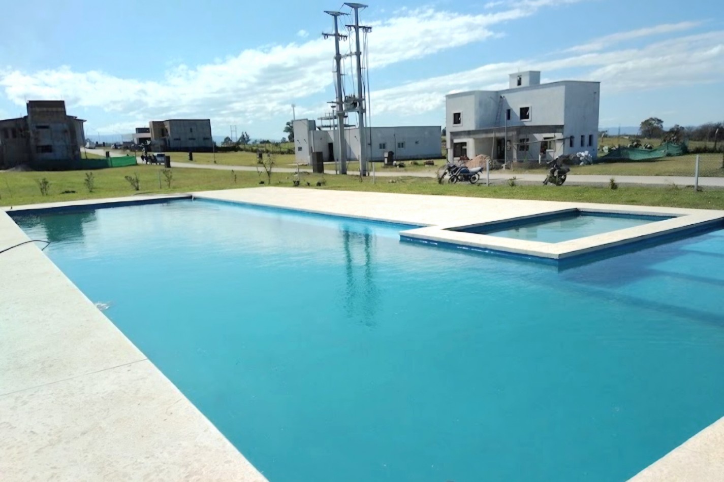 Country El Mirador - Los Nogales Lote Esquina de 400 m2