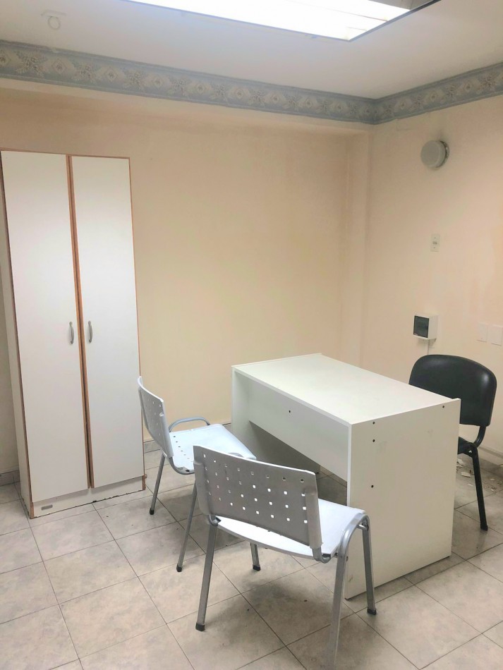 C/ Alberdi 50- Centro Medico en Funcionamiento con 15 consultorios. Se vende propiedad + Fondo de Comercio