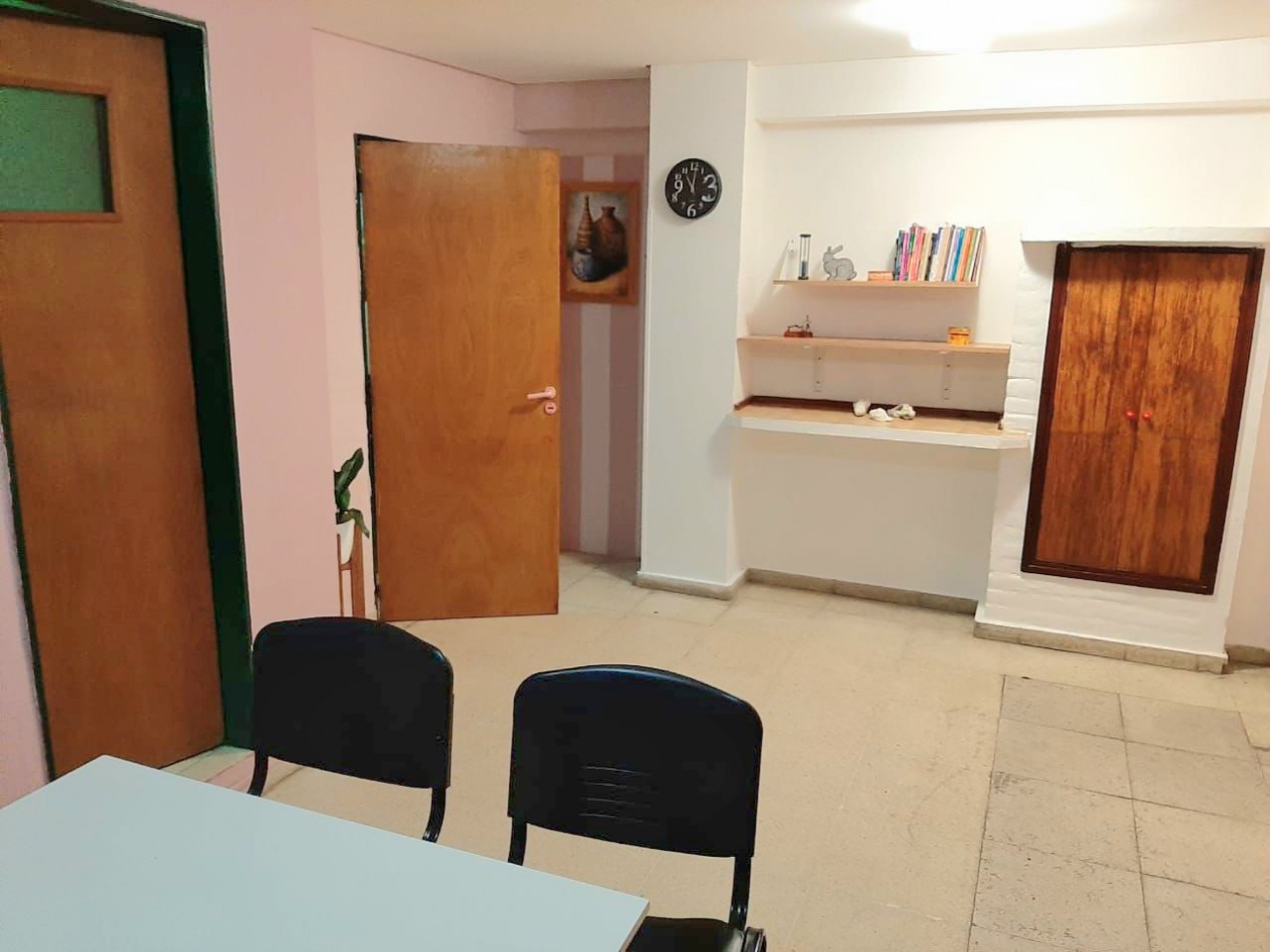 C/ Alberdi 50- Centro Medico en Funcionamiento con 15 consultorios. Se vende propiedad + Fondo de Comercio