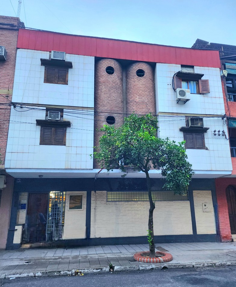 C/ Alberdi 50- Centro Medico en Funcionamiento con 15 consultorios. Se vende propiedad + Fondo de Comercio