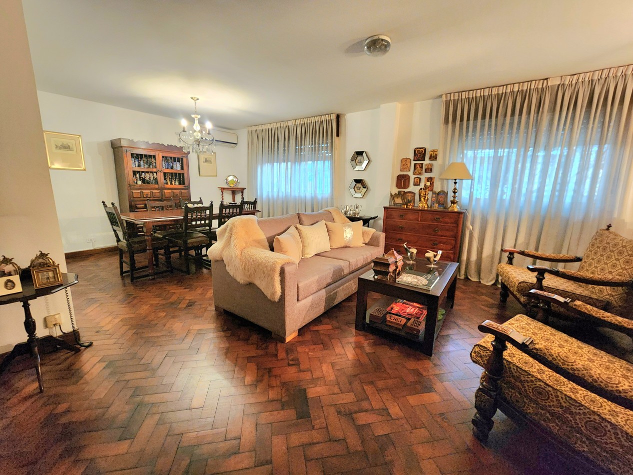 Entre Rios al 300- Dos Locales + Casa de 3D c/ Cochera 