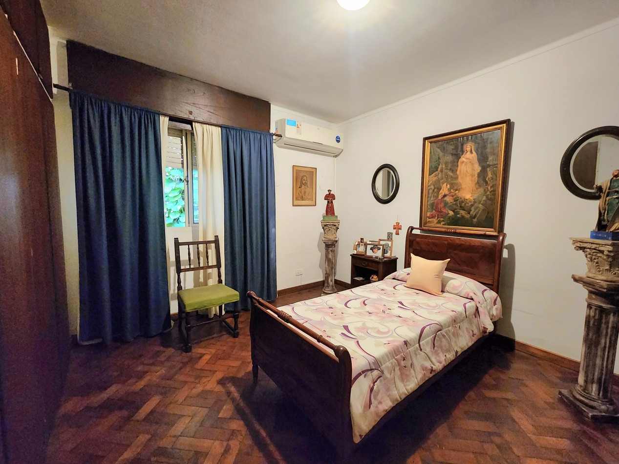Entre Rios al 300- Dos Locales + Casa de 3D c/ Cochera 