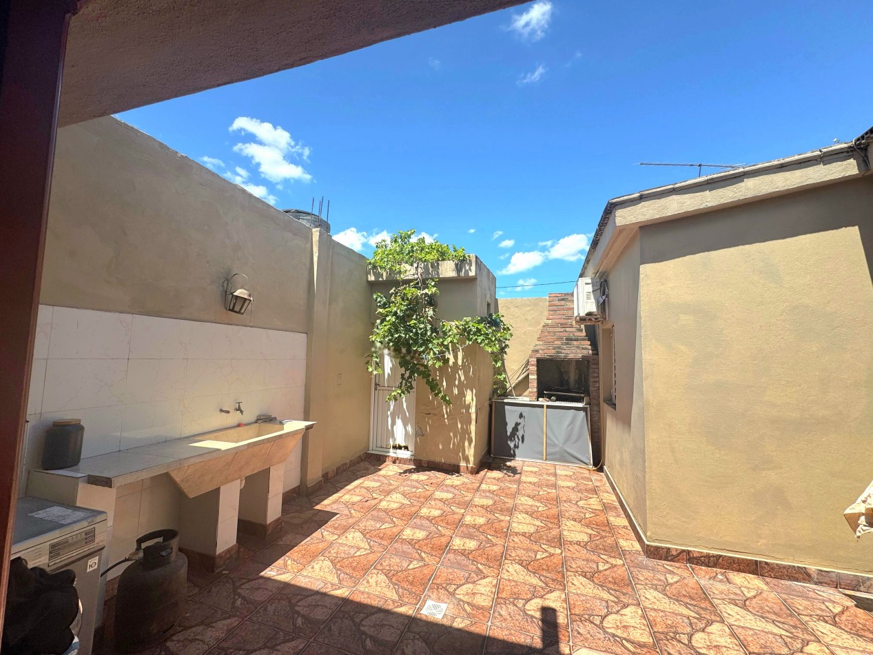 Termas de Rio Hondo- c/ Leopoldo Lugones al 1800 Casa de 3D c/ Cochera y Patio 