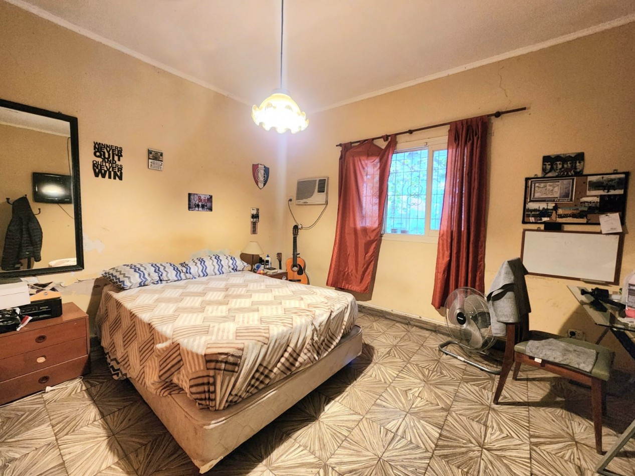 La Plata al 1100 - Casa Reformada de 2D + Cochera + Pileta