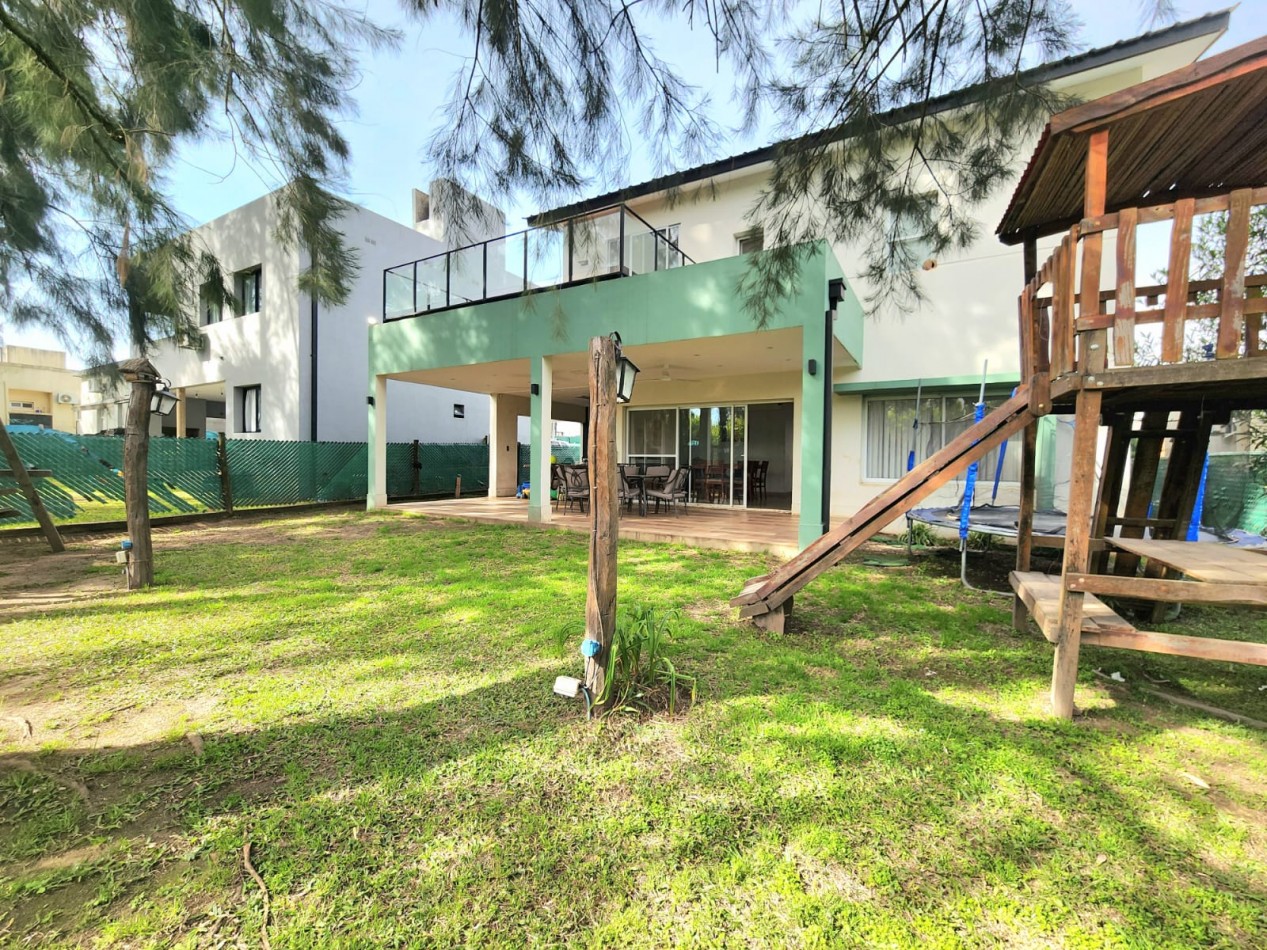 Apta Credito! Country El Pinar 1 - Casa de 2D Cercana al Club House 