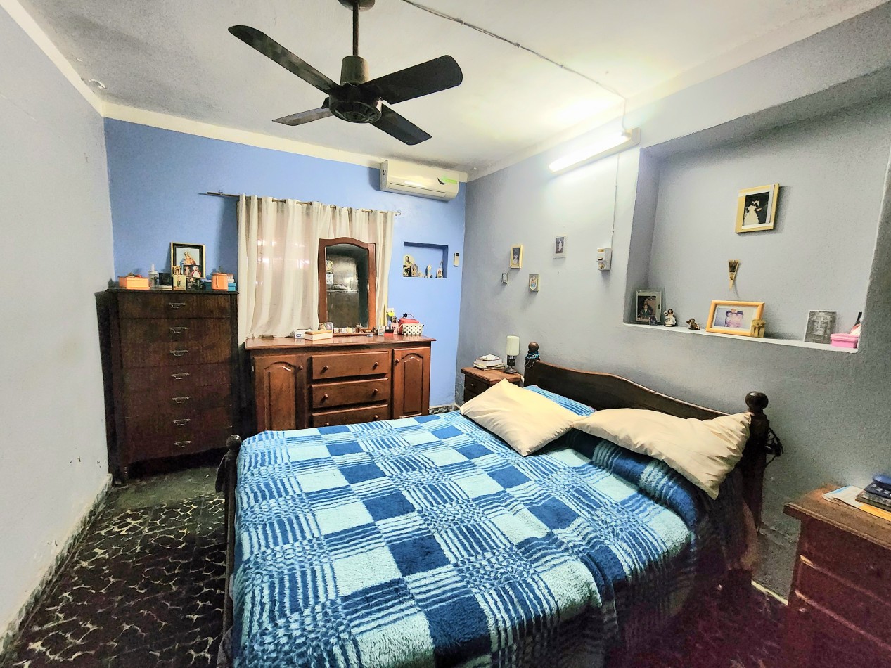 B° Floresta c/ Lincoln al 600 - Casa de 4D + Local+ Fondo + Cochera 