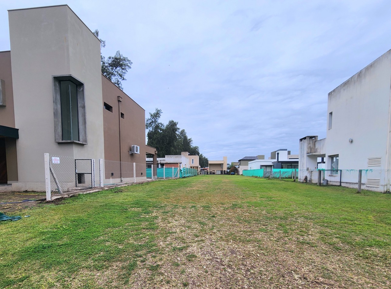 Country El Pinar 2 - Terreno Central de 375 m2