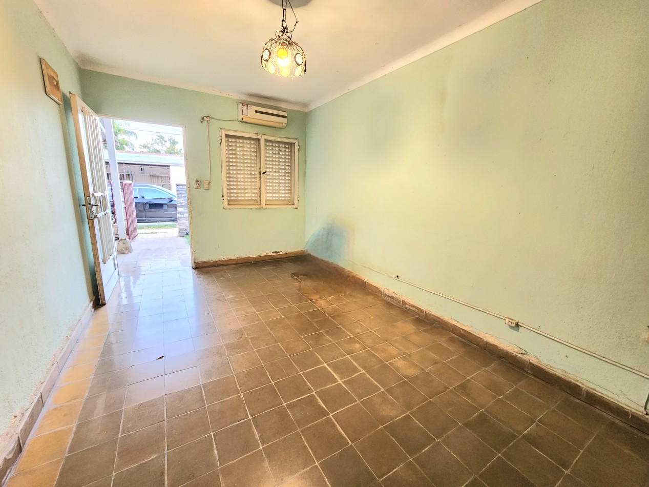 B° San Martin - Casa de 3 Dormitorios + Fondo+ Cochera 