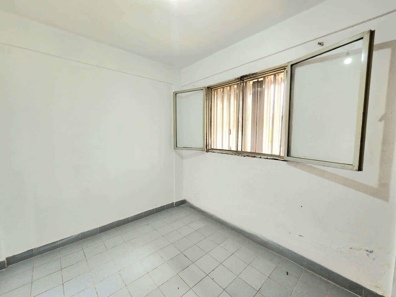 Av. San Ramon al 800 - Depto. Planta Baja de 3D con cochera y Jardin -  B° Señalero