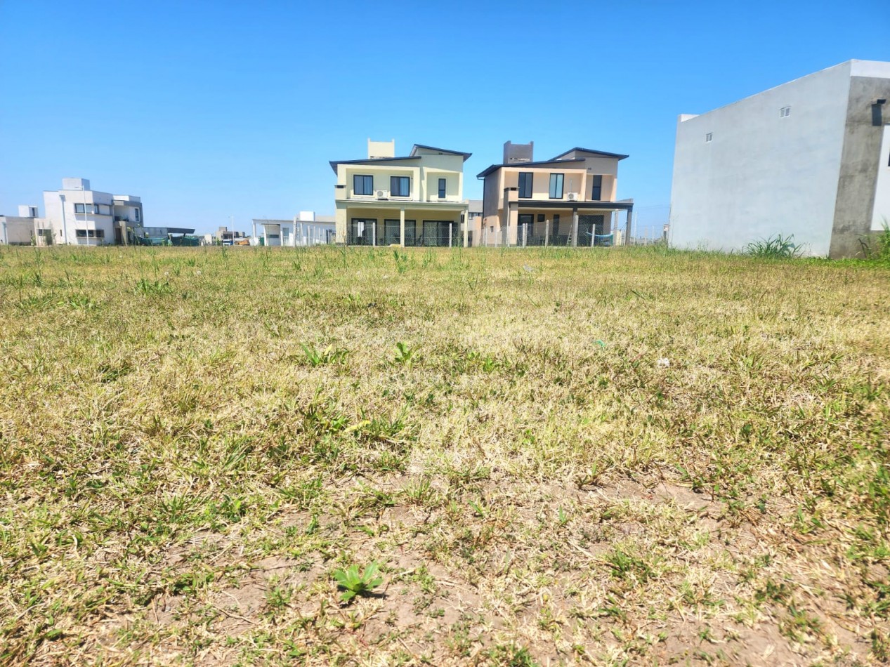 B° Las Quintas 2 - Terreno de 406 m2 Manzana U Cercano a porteria 