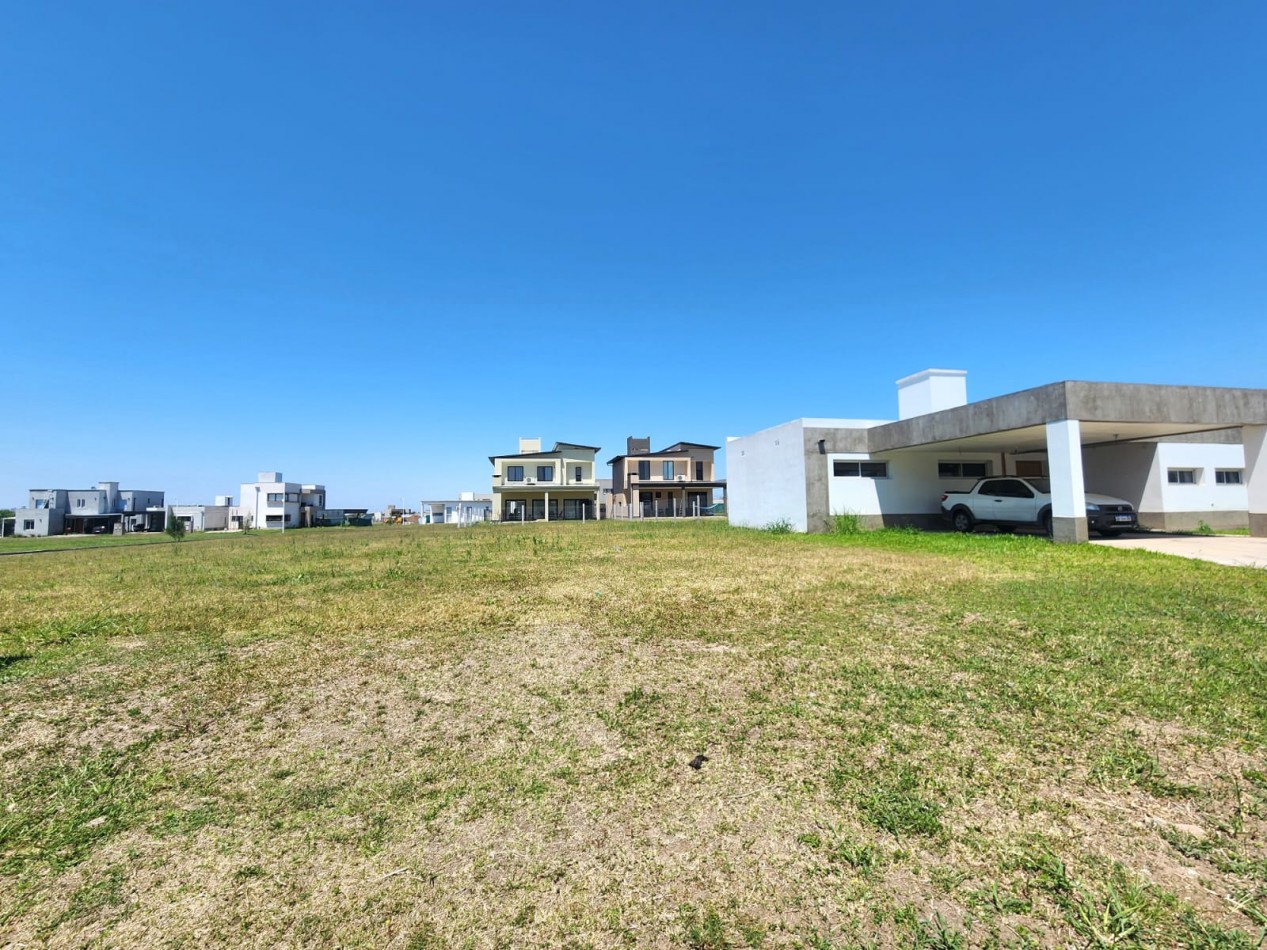 B° Las Quintas 2 - Terreno de 406 m2 Manzana U Cercano a porteria 