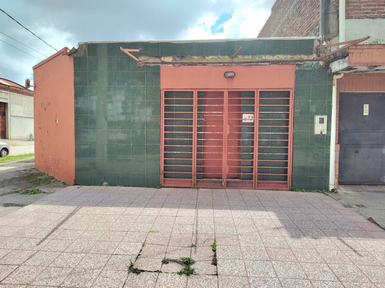 Aguilares Frente Terminal Omnibus Local + Casa + Galpon Av. Sarmiento y Granaderos 