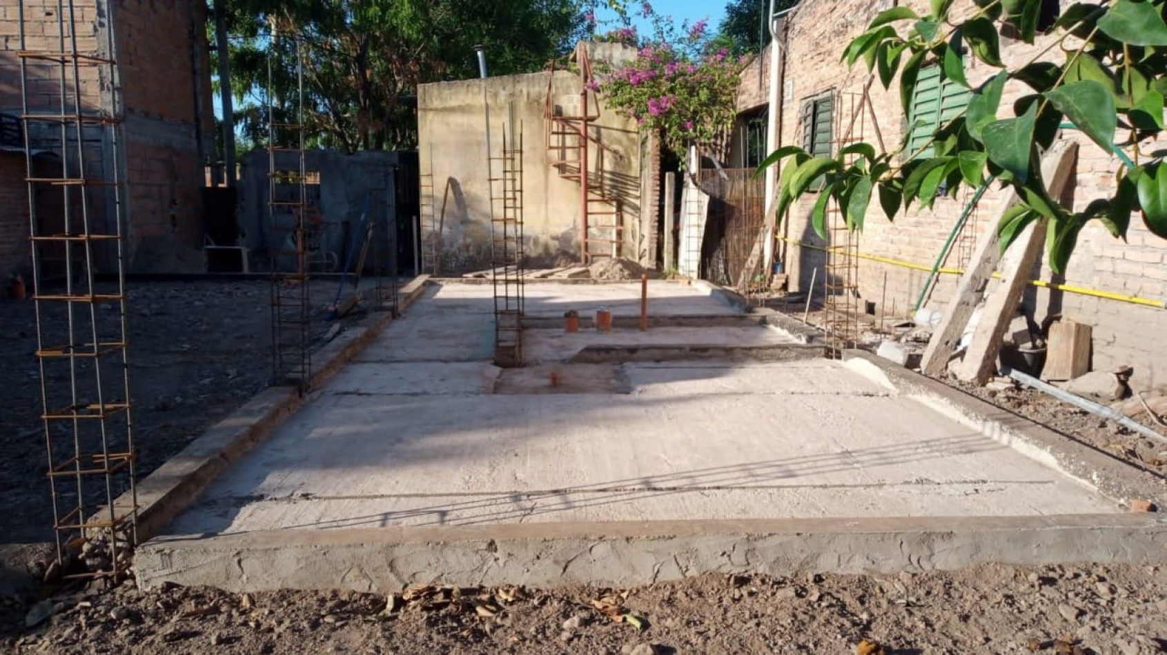 A 100 mts de Camino de Sirga y San Martin- B° La Esperanza- Terreno de 160 m2 c/ Escrituras 