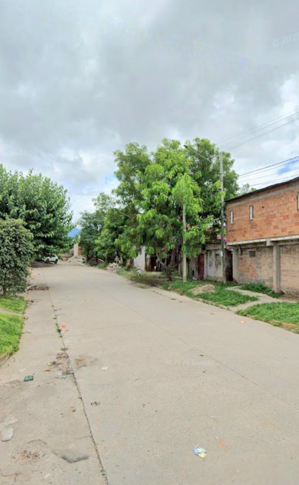 A 100 mts de Camino de Sirga y San Martin- B° La Esperanza- Terreno de 160 m2 c/ Escrituras 