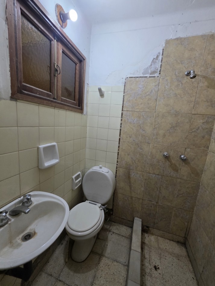 Laprida 480 -PH en Planta Baja con 5 dormitorios, 5 Baños y Dos Patios