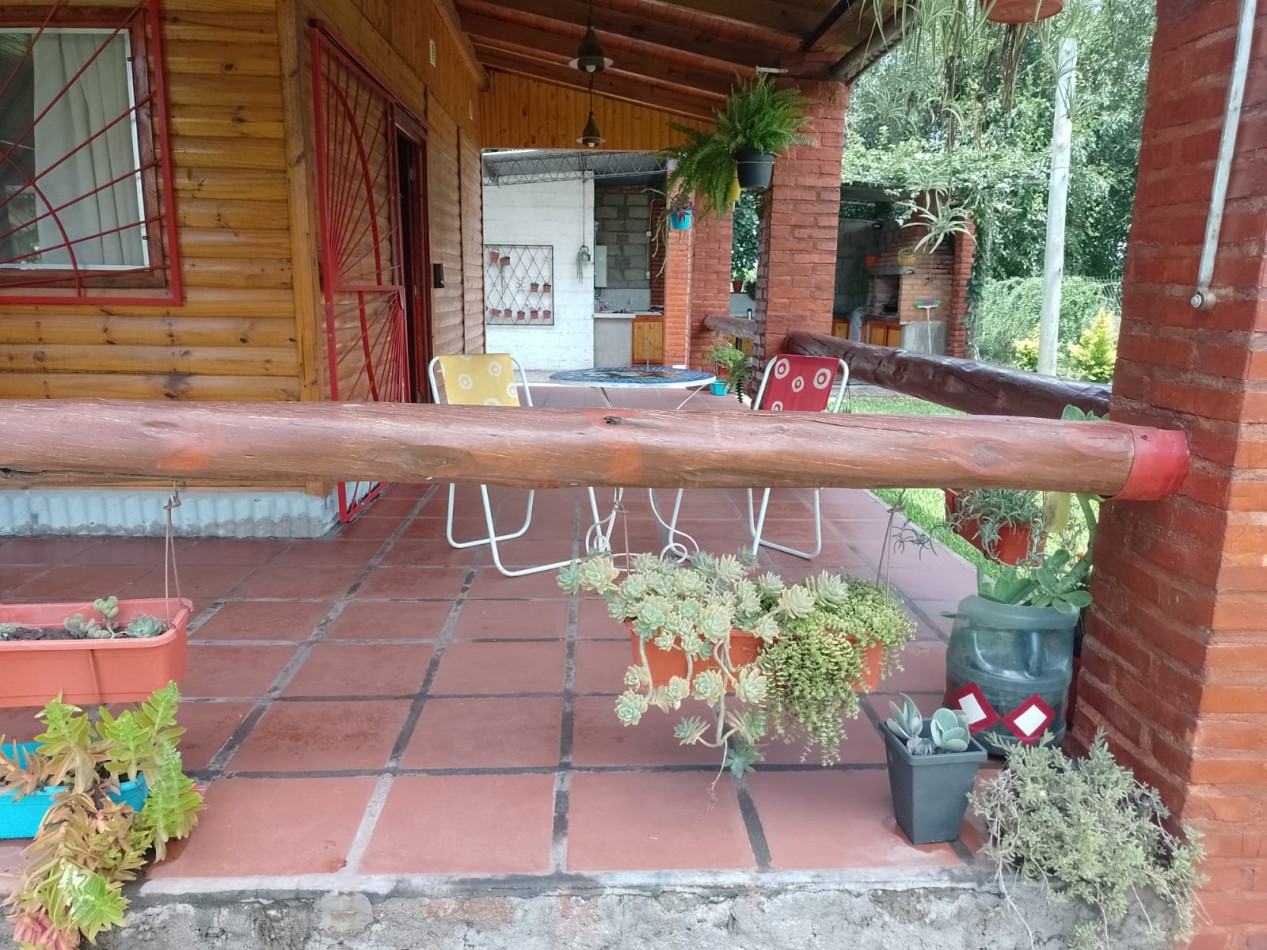 Los Villagra - Casa Simil Tronco de 2D + Quincho + Galeria 