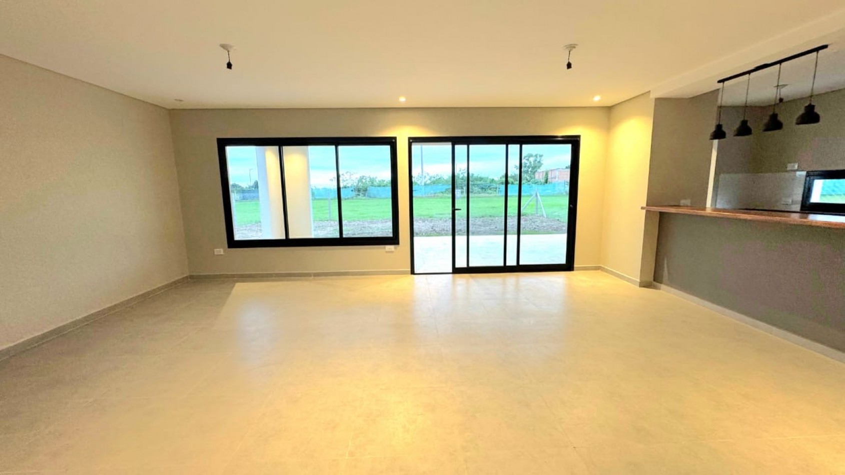 A Estrenar! B° Privado Las Cañas - Casa de 3D + Terreno de 403 m2 Central 