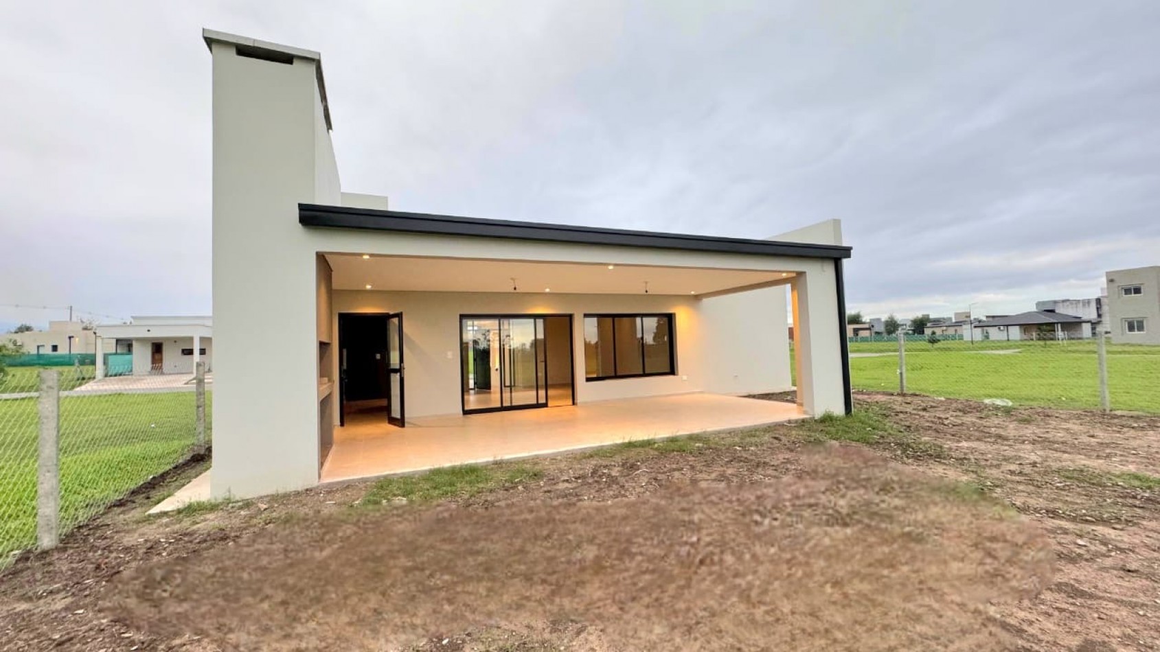 A Estrenar! B° Privado Las Cañas - Casa de 3D + Terreno de 403 m2 Central 