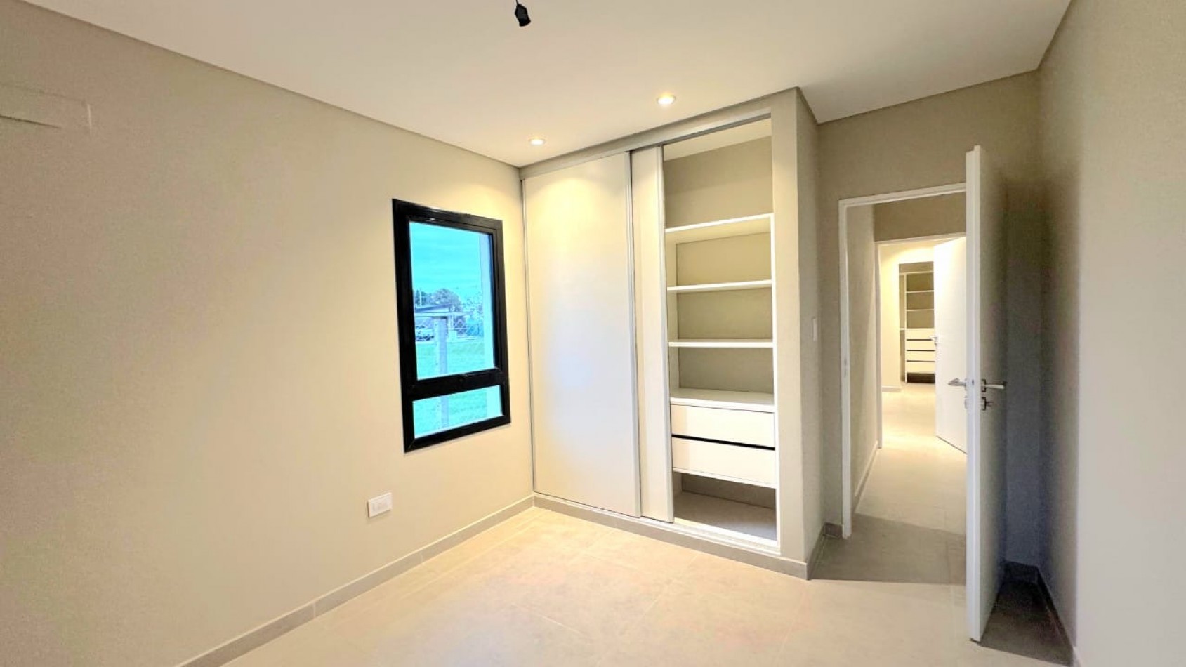 A Estrenar! B° Privado Las Cañas - Casa de 3D + Terreno de 403 m2 Central 