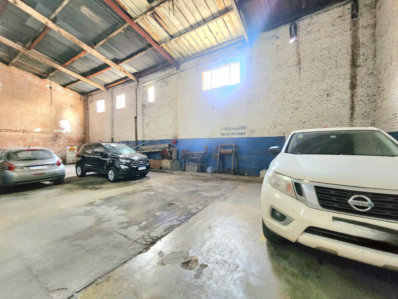c/ San Martin 973 - Guarderia P/ 20 autos + Dos plantas con 19 Habitaciones. Ideal Inversor!!!
