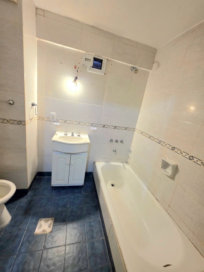 APTO CREDITO!! MAIPU AL 500 DEPTO. 2D + DEP. SERV. REFORMADO