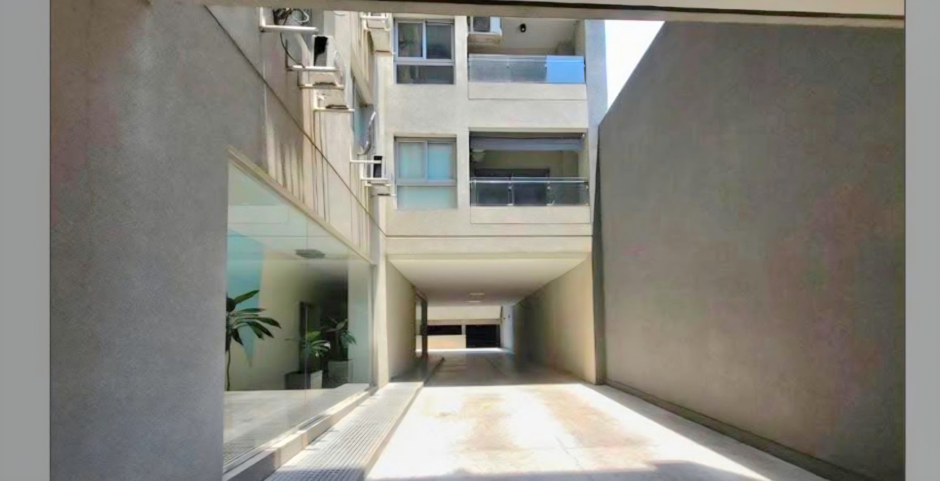 C/ Balcarce 450 - Cochera Grande Centrica 