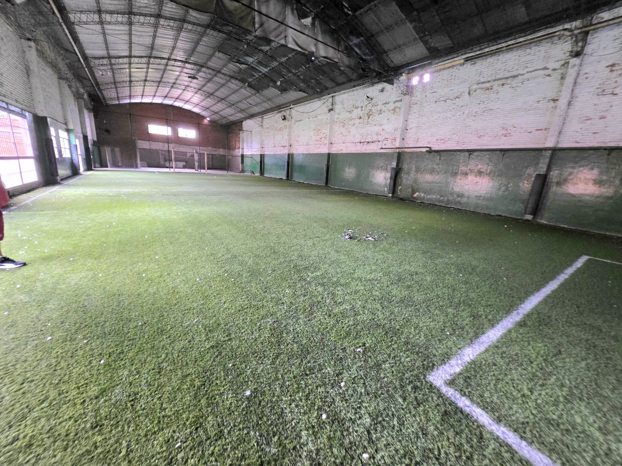 Alquiler!!! Galpon Esquina Congreso al 1000 - 1400 m2 Cubiertos y 1500 m2 Descubiertos  Esquina 