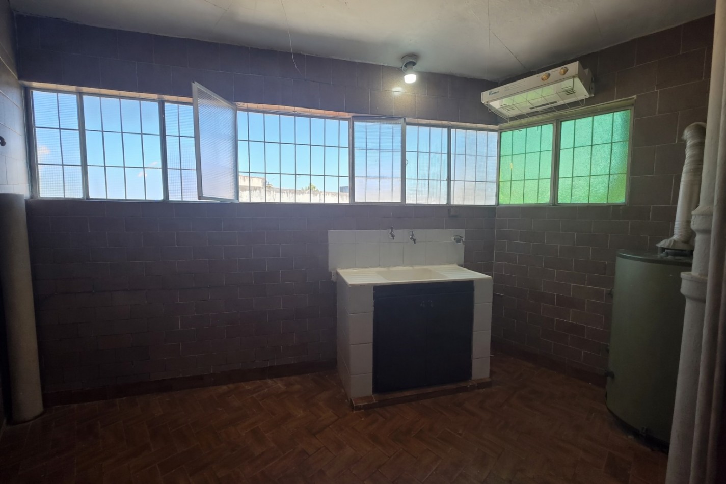 APTO CREDITO!! BARRIO MUNICIPAL ALT AV INDEPENDENCIA 4100 DEPTO. 3D  C/ BALCON Y COCHERA 