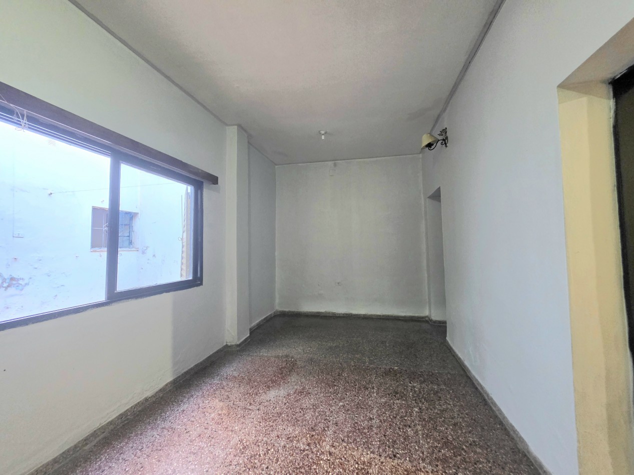 C/ Chacabuco 483- Casa de 3D + Fondo + Patio Ideal Comercio/ Casa