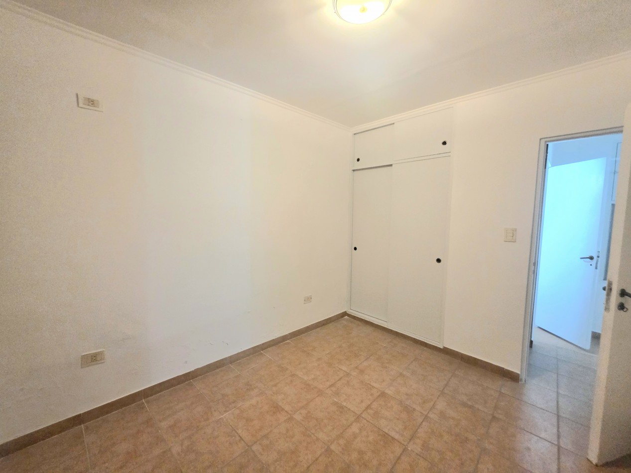 B° Sur Las Piedras 112 Duplex de 2D +Jardin + Cochera 