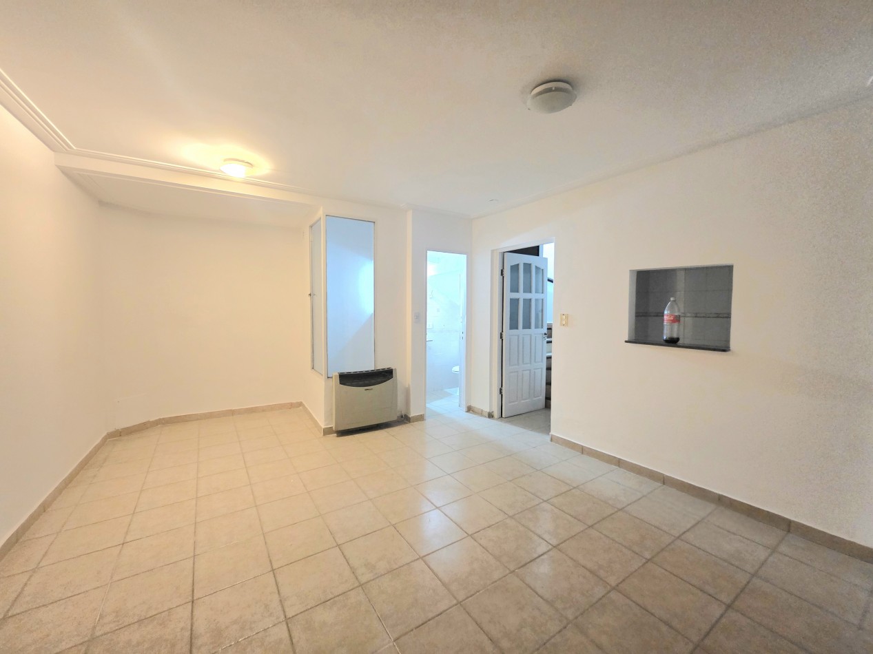 B° Sur Las Piedras 112 Duplex de 2D +Jardin + Cochera 