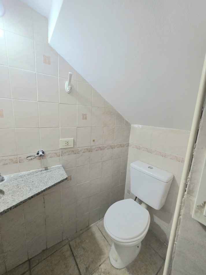 B° Sur Las Piedras 112 Duplex de 2D +Jardin + Cochera 