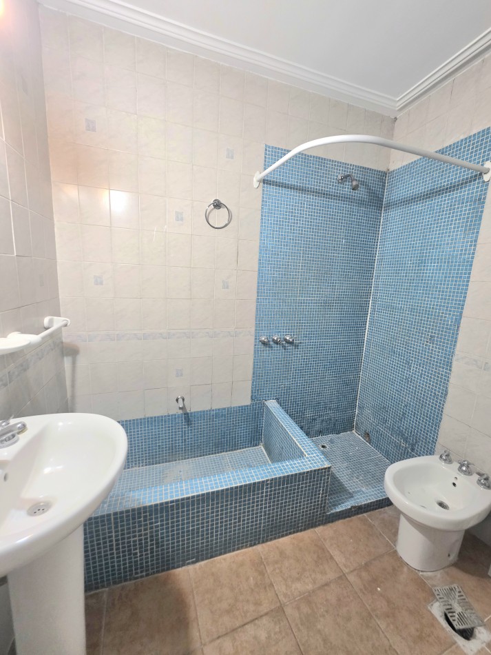 B° Sur Las Piedras 112 Duplex de 2D +Jardin + Cochera 