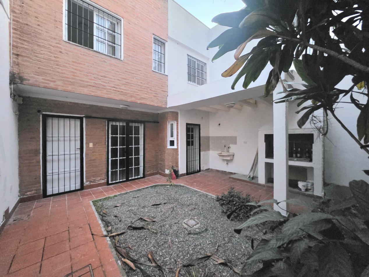 B° Sur Las Piedras 112 Duplex de 2D +Jardin + Cochera 