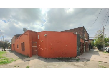 Aguilares Frente Terminal Omnibus Local + Casa + Galpon Av. Sarmiento y Granaderos 