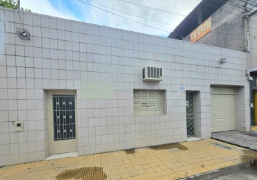 Av. Belgrano al 2400 - Casa a Refaccionar/ Terreno 10 x 60 Ideal Comercial!!